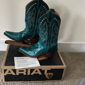 Ariat “Dixie” cowgirl boots
